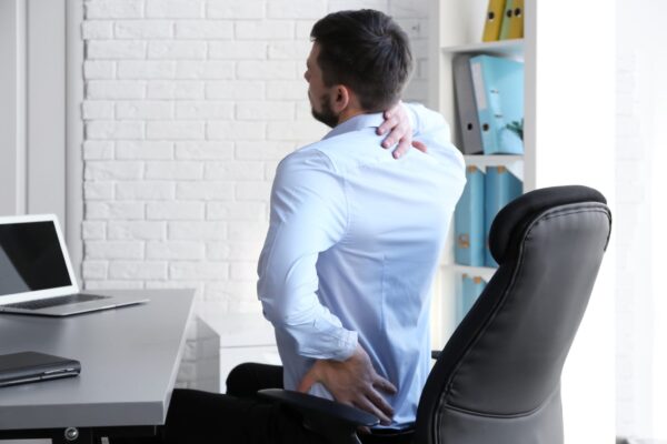 5 Tips for managing back pain at work